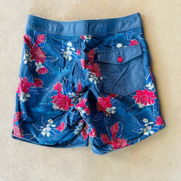 Patagonia Mens Floral Hawaiian Red Blue Board Swim Shorts 32 - Picture 2 of 3